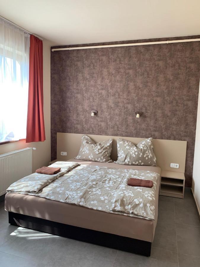Balaton Apartmanhaz ชิโอฟก ภายนอก รูปภาพ